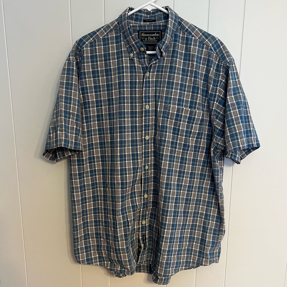 Abercrombie & Fitch Blue Plaid Casual Button Down Shirt